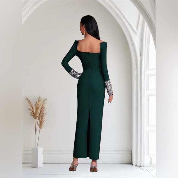 🆕NWT elegant dark green square neck, embellished long sleeve dress - Picture 3 of 3